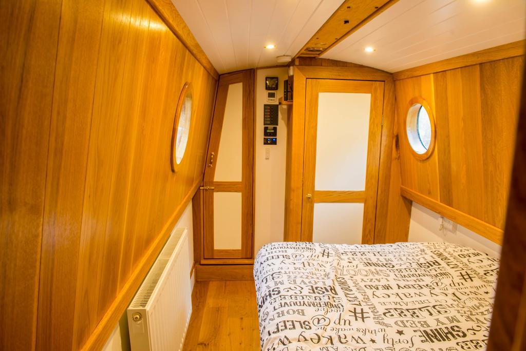 Narrowboat Puzzle Hotell Ely Eksteriør bilde