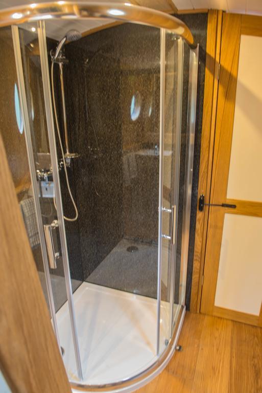 Narrowboat Puzzle Hotell Ely Eksteriør bilde